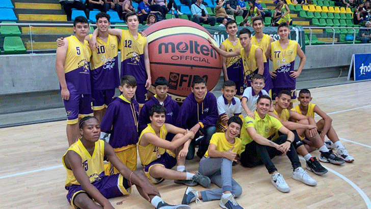 Equipo U15 de Maes, figurÃ³  en Los Paisitas de baloncesto