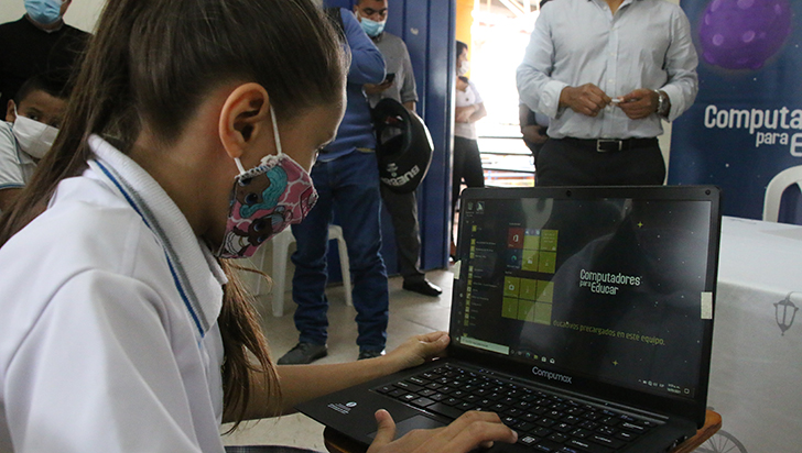 Armenia recibió 1.240 nuevos equipos del  programa Computadores para Educar