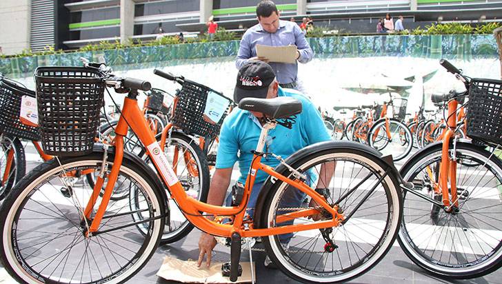 Adjudicadas las primeras bicicletas públicas para estudiantes de la UQ