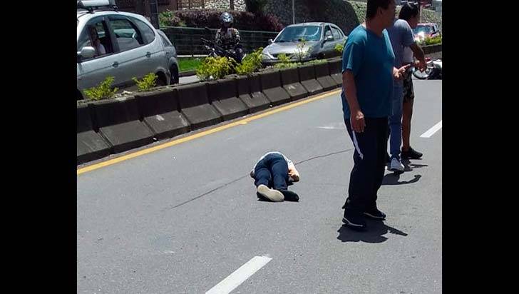 Accidente de tránsito en Manantiales tiene a mujer peatón bajo pronóstico reservado