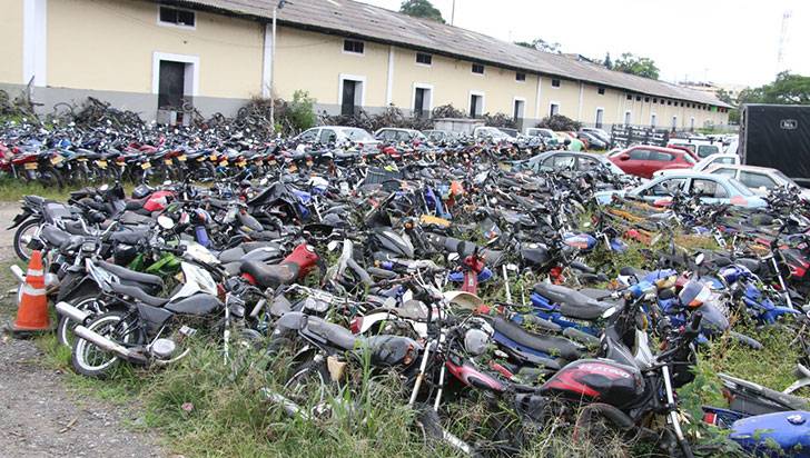 Ultimátum a dueños de motos abandonadas en patios de Setta