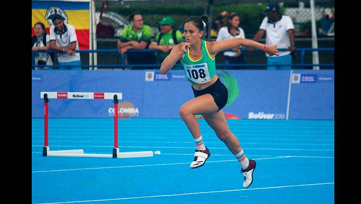 Saltadora Susan Cañaveral, medallista nacional, regresó en buen nivel