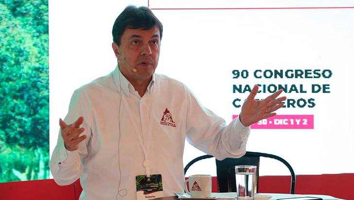 Renunció el gerente general de la Federación Nacional de Cafeteros, Roberto Vélez Vallejo