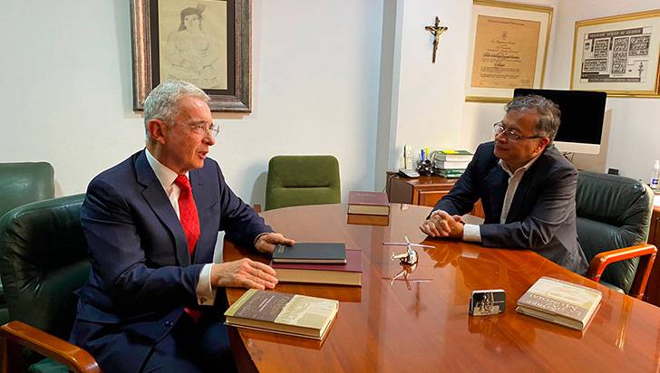 Petro y Uribe se reunieron en la noche del viernes, ¿de qué hablaron?