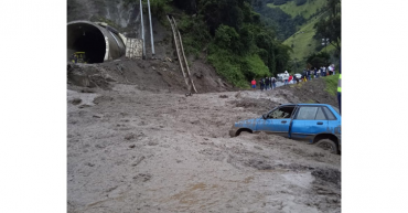 Nuevo derrumbe en Bermellón tiene taponada vía Calarcá-Cajamarca