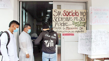 Por falta de pago de sueldos, funcionarios de La Misericordia protestaron