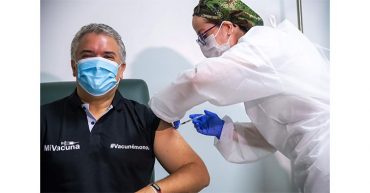 Presidente Duque recibe la primera dosis de la vacuna contra la covid-19