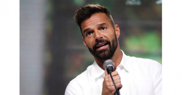 Ricky Martin exhorta a vacunarse contra la covid-19
