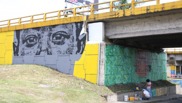 A través del arte, jóvenes le cambian la cara a los puentes de La Cejita