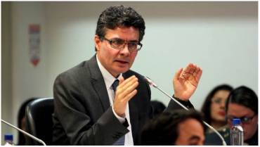 Exministro Alejandro Gaviria anuncia que optará a la Presidencia
