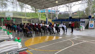27 mujeres campesinas recibieron insumos para fortalecer huertos circulares
