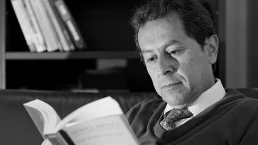 Alberto Medina presenta hoy su más reciente novela en La Gran Colombia
