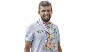 El atletismo llevó a Jesús Alexánder Osorio a superar obstáculos y a triunfar