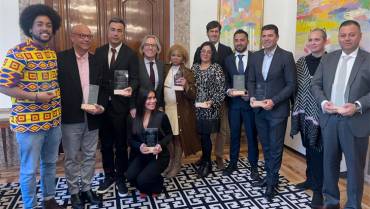 Colombianos en España reciben reconocimiento por contribución al país