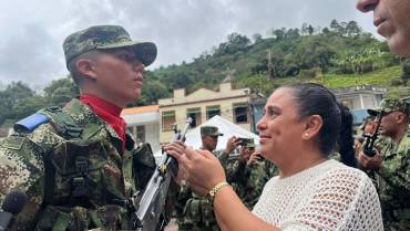 36 soldados del batallón de Alta Montaña recibieron armas