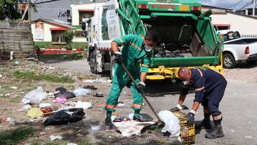 Centro de Armenia, 'inundado' de basura: hasta 7 veces al día debe pasar el camión de EPA